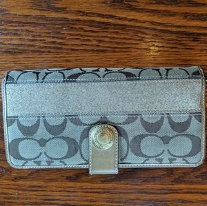 (SOLD!!) Coach Wallet
